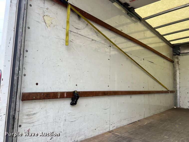 image for item LU9859 2016 GMC Savana 3500 box truck