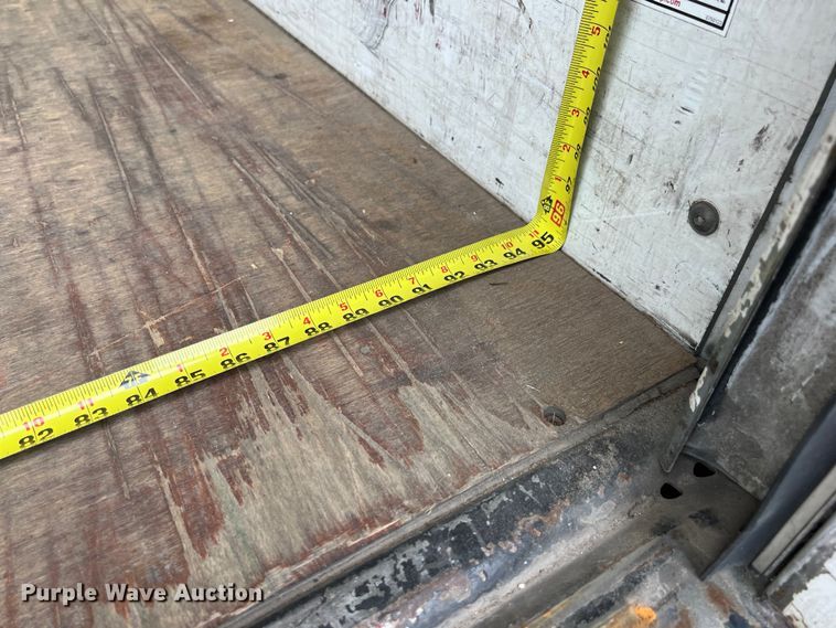 image for item LU9859 2016 GMC Savana 3500 box truck