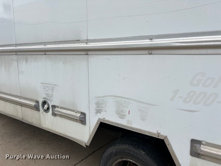 image for item LU9859 2016 GMC Savana 3500 box truck