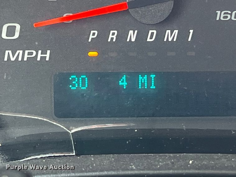 image for item LU9859 2016 GMC Savana 3500 box truck