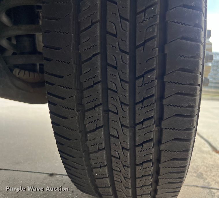 image for item LU9859 2016 GMC Savana 3500 box truck