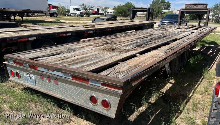 image for item LU9868 1998 Pero equipment trailer