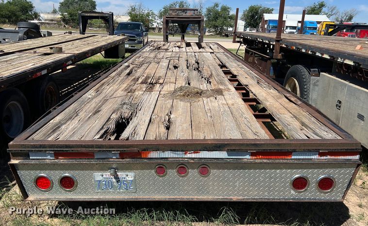 image for item LU9868 1998 Pero equipment trailer