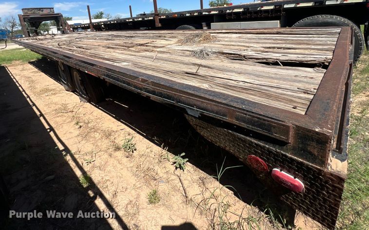 image for item LU9868 1998 Pero equipment trailer