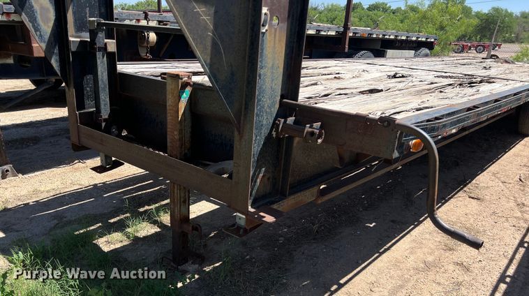 image for item LU9868 1998 Pero equipment trailer