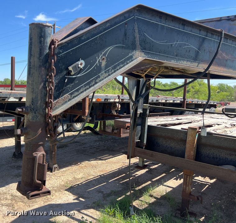 image for item LU9868 1998 Pero equipment trailer