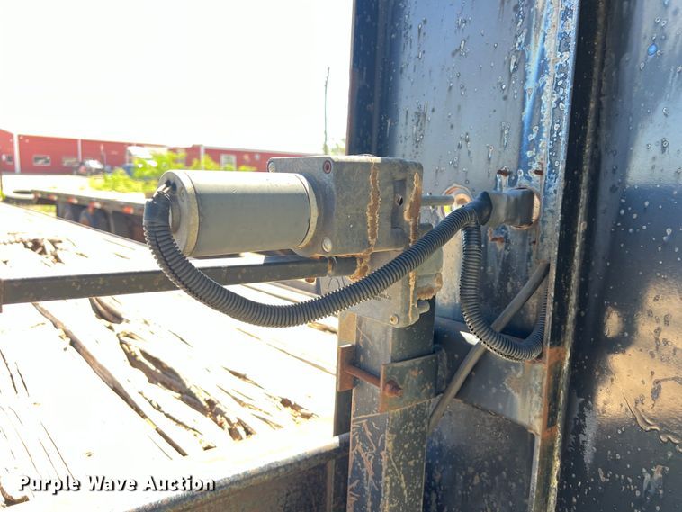 image for item LU9868 1998 Pero equipment trailer