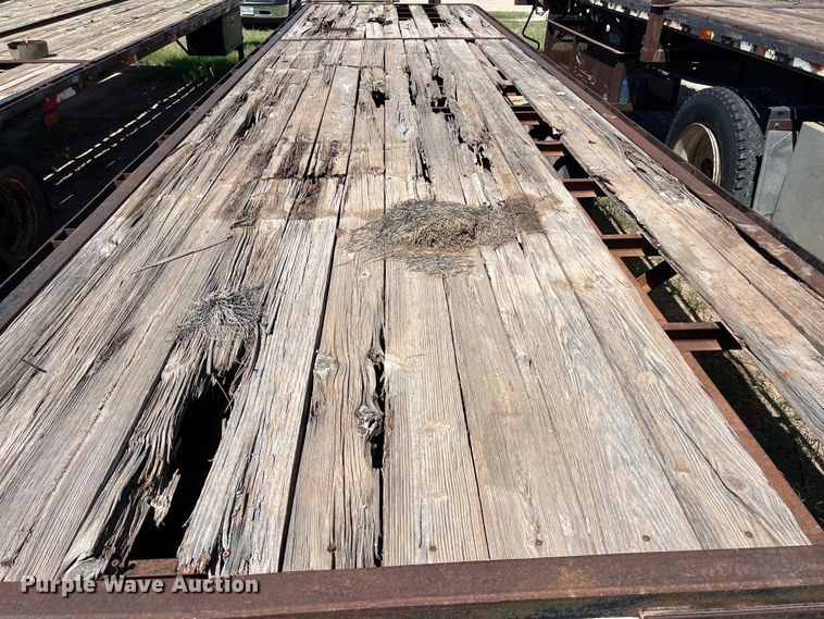 image for item LU9868 1998 Pero equipment trailer