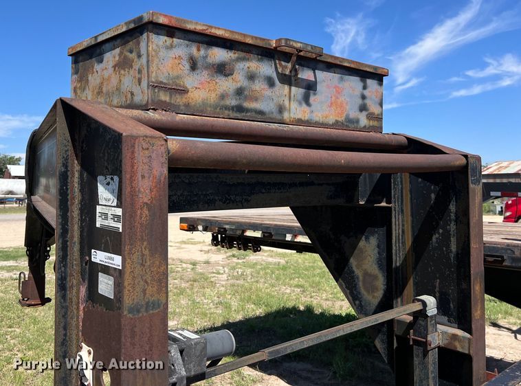 image for item LU9868 1998 Pero equipment trailer