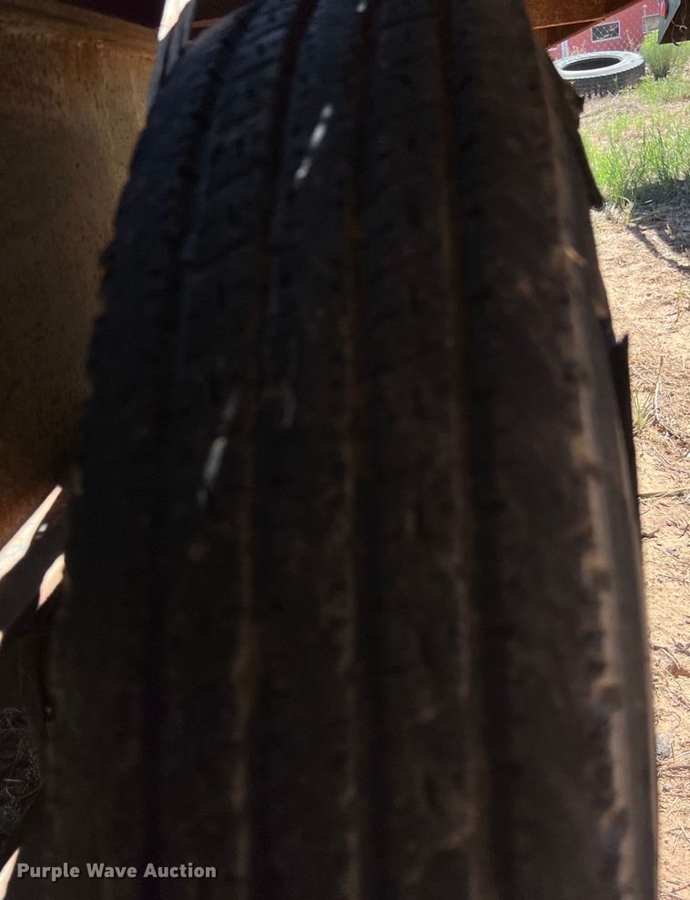 image for item LU9868 1998 Pero equipment trailer