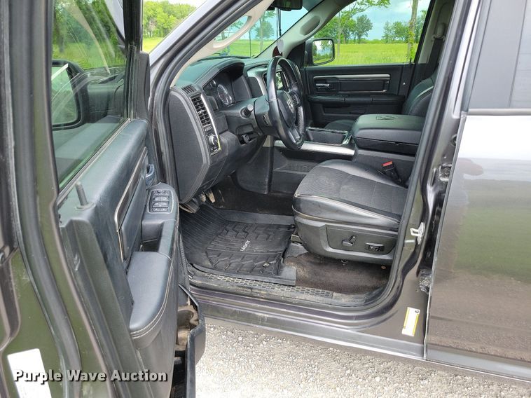 image for item MJ9438 2018 Dodge Ram 1500 Crew Cab pickup truck