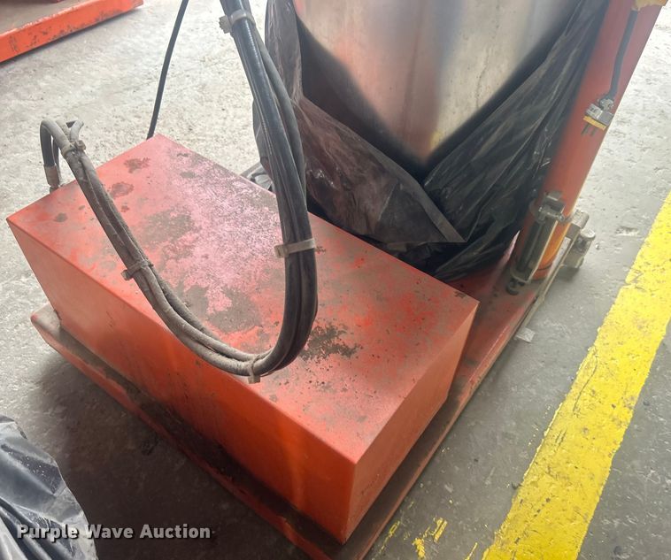 image for item NB9414 (4) Orwak 5030-B refuse compactors