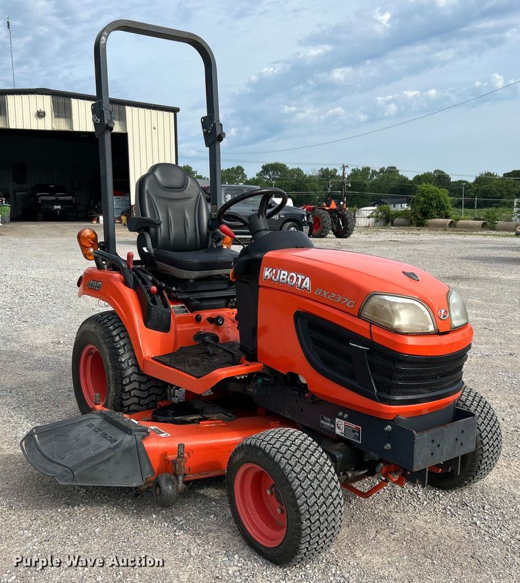 image for item NB9420 2016 Kubota BX2370 MFWD tractor
