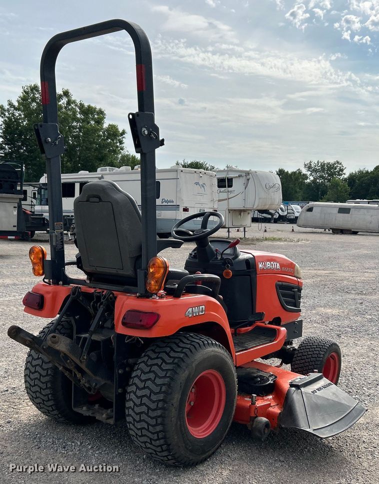image for item NB9420 2016 Kubota BX2370 MFWD tractor