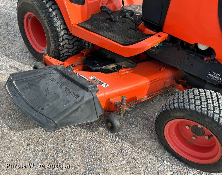 image for item NB9420 2016 Kubota BX2370 MFWD tractor