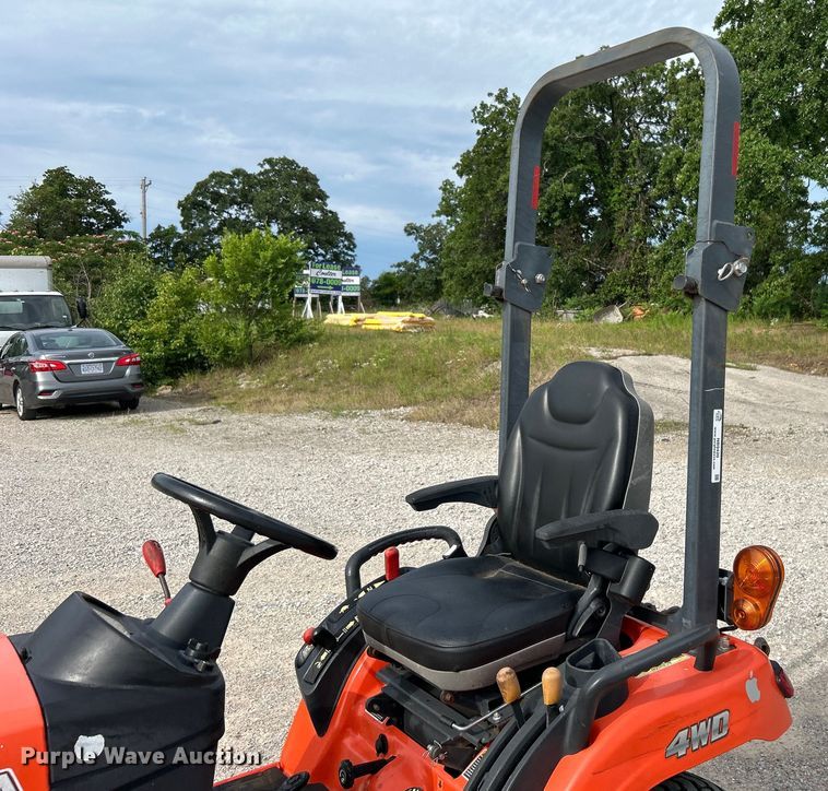 image for item NB9420 2016 Kubota BX2370 MFWD tractor