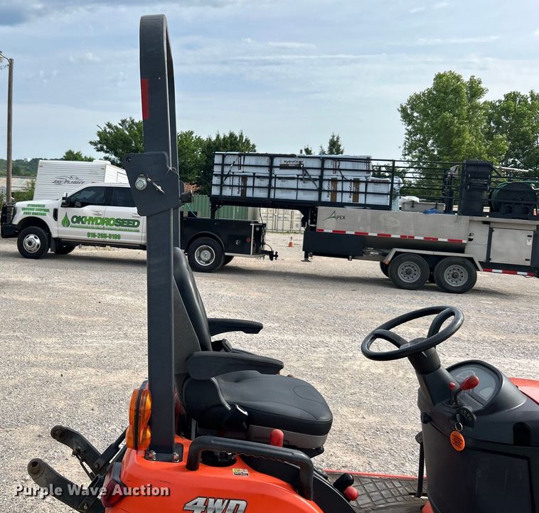 image for item NB9420 2016 Kubota BX2370 MFWD tractor