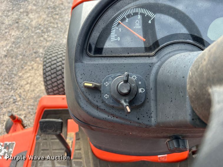 image for item NB9420 2016 Kubota BX2370 MFWD tractor