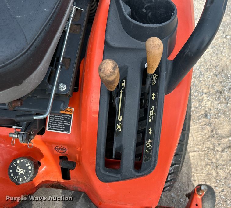 image for item NB9420 2016 Kubota BX2370 MFWD tractor