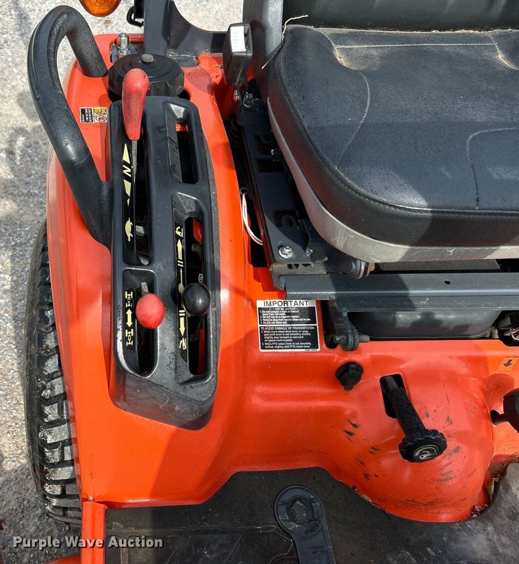 image for item NB9420 2016 Kubota BX2370 MFWD tractor