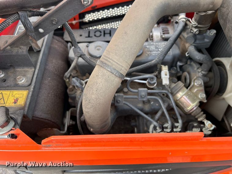 image for item NB9420 2016 Kubota BX2370 MFWD tractor