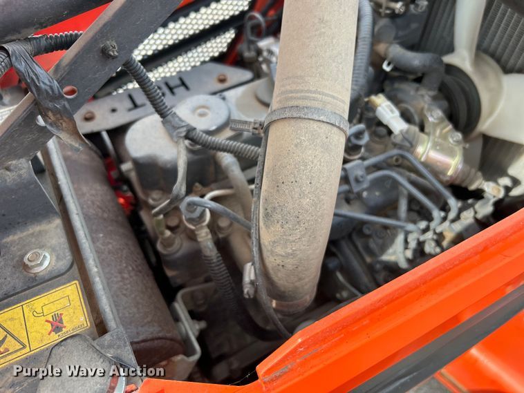 image for item NB9420 2016 Kubota BX2370 MFWD tractor