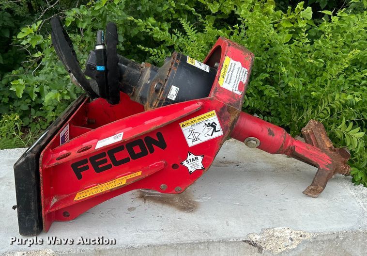 image for item NB9422 Fecon SHX22CL-10-18-HO compact utility loader stump grinder