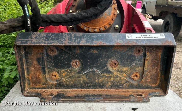 image for item NB9422 Fecon SHX22CL-10-18-HO compact utility loader stump grinder