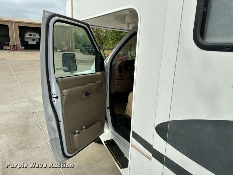 image for item ND9229 2008 Jayco Greyhawk 31SS RV