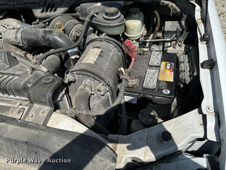 image for item ND9334 2006 Ford F350 Super Duty XL utility bed pickup truck