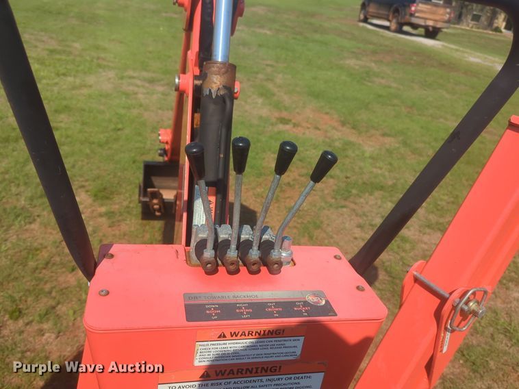 image for item NG9761 DR backhoe