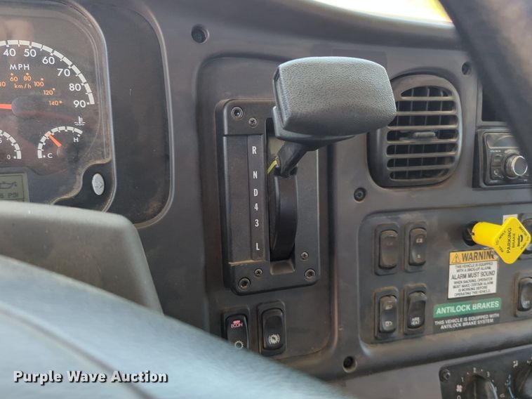 image for item NG9803 2016 Freightliner flatbed truck