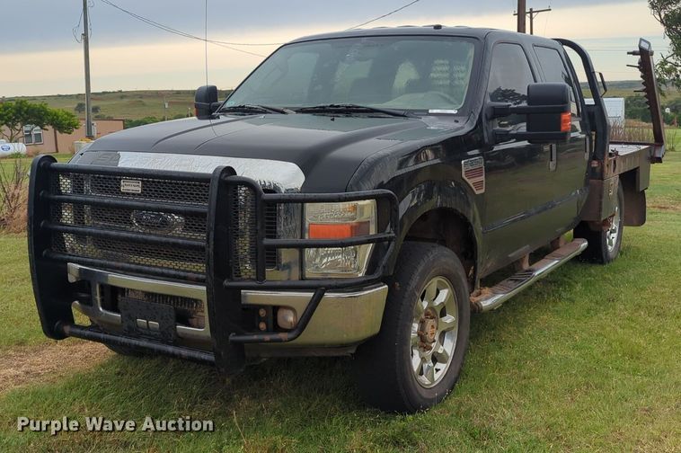 image for item NG9863 2008 Ford F250 Super Duty Crew Cab bale bed pickup truck