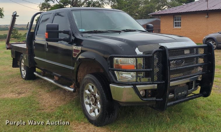 image for item NG9863 2008 Ford F250 Super Duty Crew Cab bale bed pickup truck