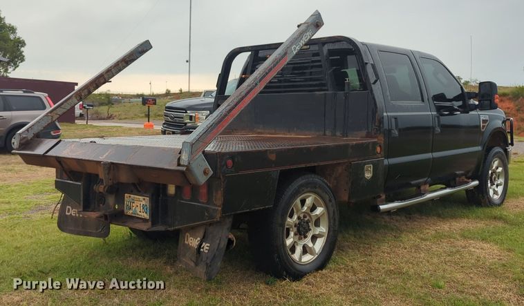 image for item NG9863 2008 Ford F250 Super Duty Crew Cab bale bed pickup truck