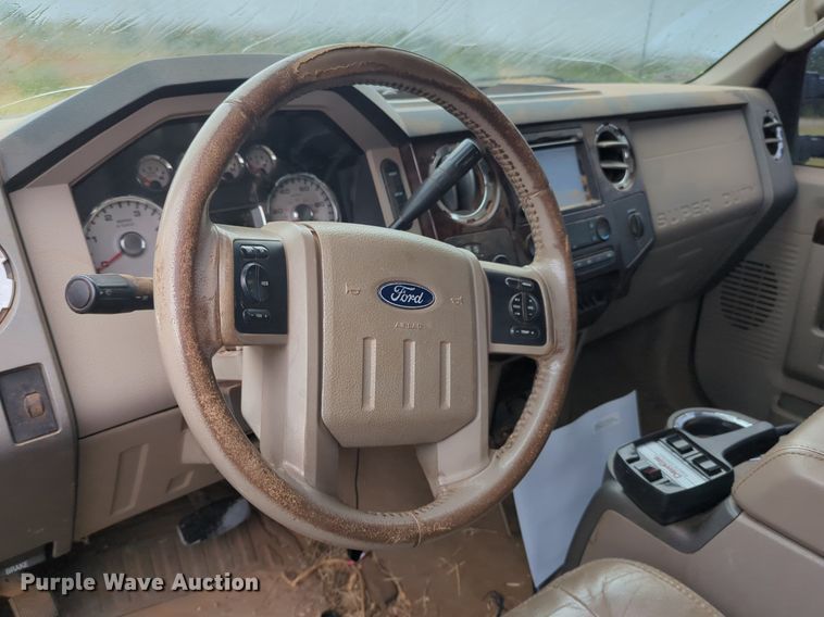 image for item NG9863 2008 Ford F250 Super Duty Crew Cab bale bed pickup truck