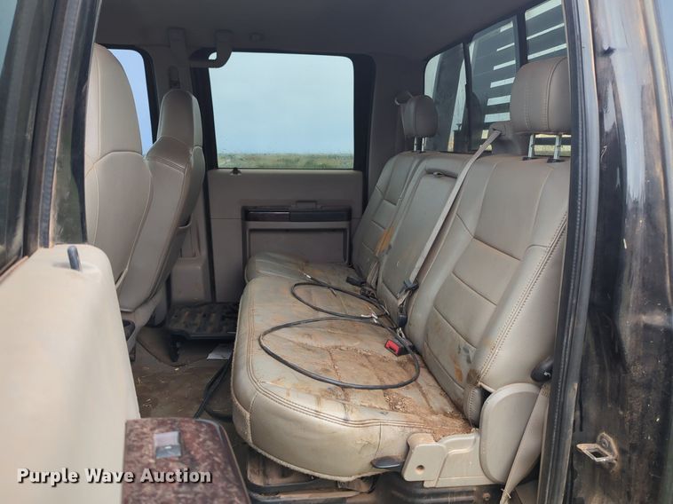 image for item NG9863 2008 Ford F250 Super Duty Crew Cab bale bed pickup truck