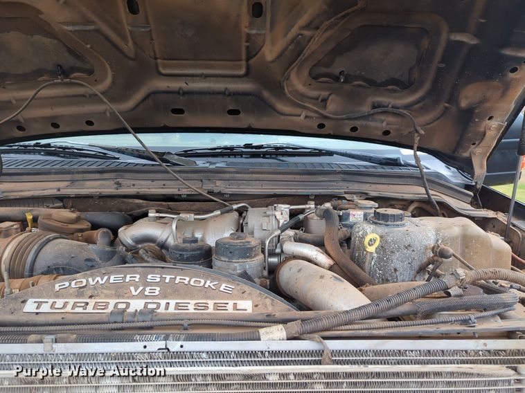 image for item NG9863 2008 Ford F250 Super Duty Crew Cab bale bed pickup truck