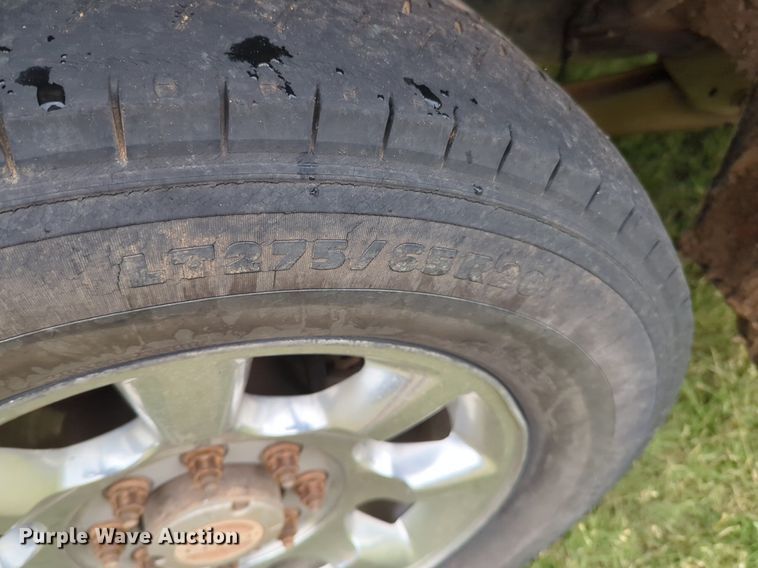 image for item NG9863 2008 Ford F250 Super Duty Crew Cab bale bed pickup truck