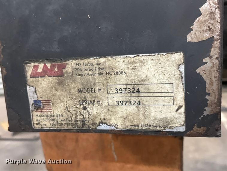 image for item NL9807 2007 Doosan MV3016LD vertical machining center