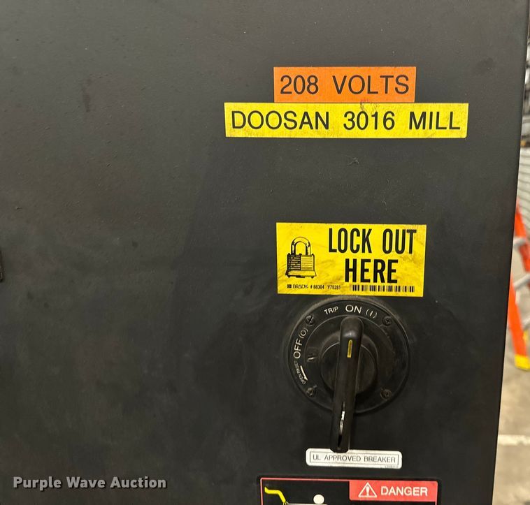 image for item NL9807 2007 Doosan MV3016LD vertical machining center