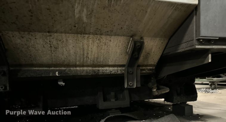 image for item NL9807 2007 Doosan MV3016LD vertical machining center