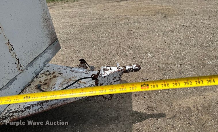 image for item NL9849 1989 W-W enclosed cargo trailer