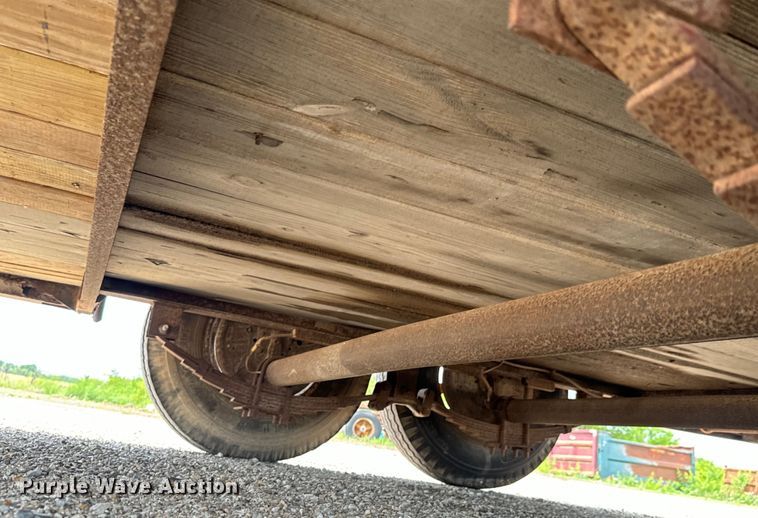 image for item NL9849 1989 W-W enclosed cargo trailer