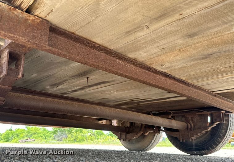 image for item NL9849 1989 W-W enclosed cargo trailer