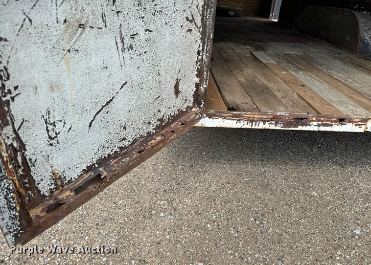 image for item NL9849 1989 W-W enclosed cargo trailer