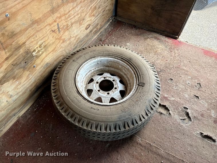 image for item NL9849 1989 W-W enclosed cargo trailer