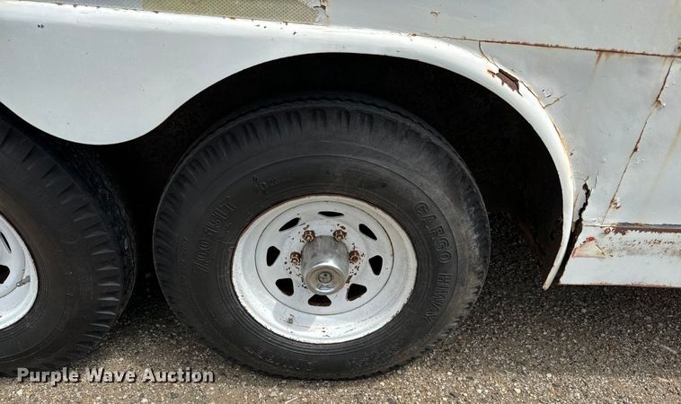 image for item NL9849 1989 W-W enclosed cargo trailer