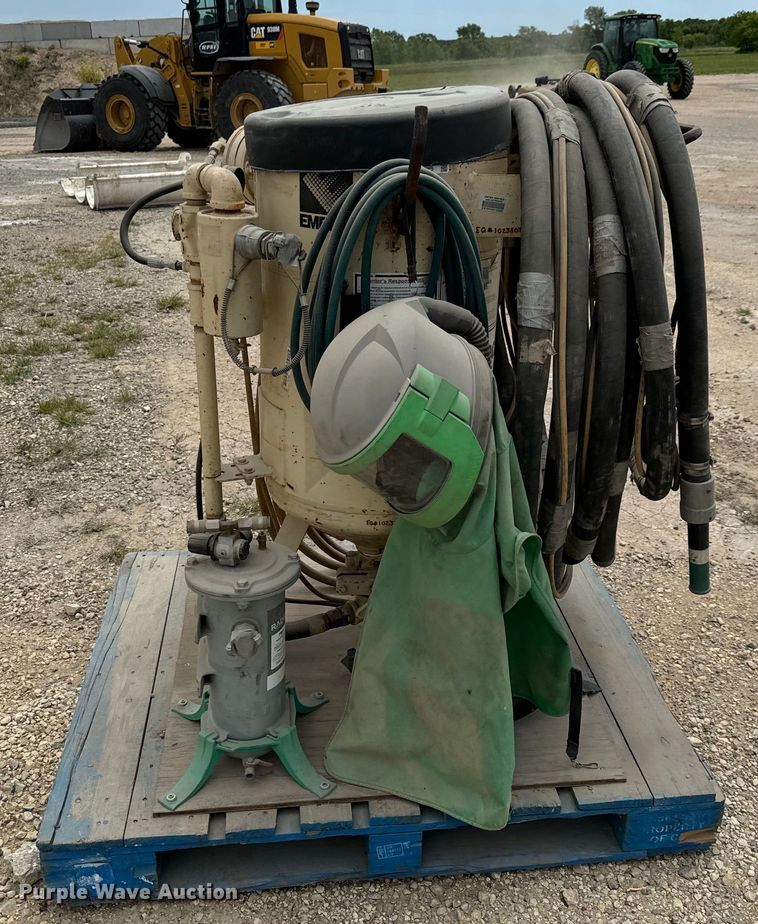 image for item NL9851 Empire Super-P350-6P abrasive blaster