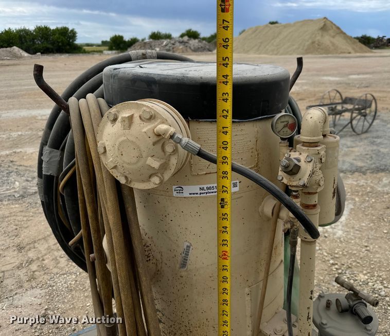 image for item NL9851 Empire Super-P350-6P abrasive blaster